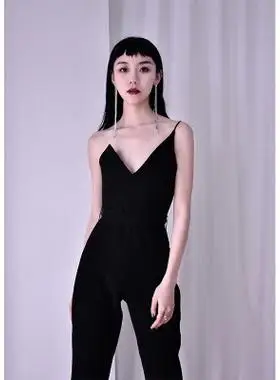haze禾枝 黑色吊带连体裤女秋冬性感宽松高腰休闲阔腿背带连衣裤