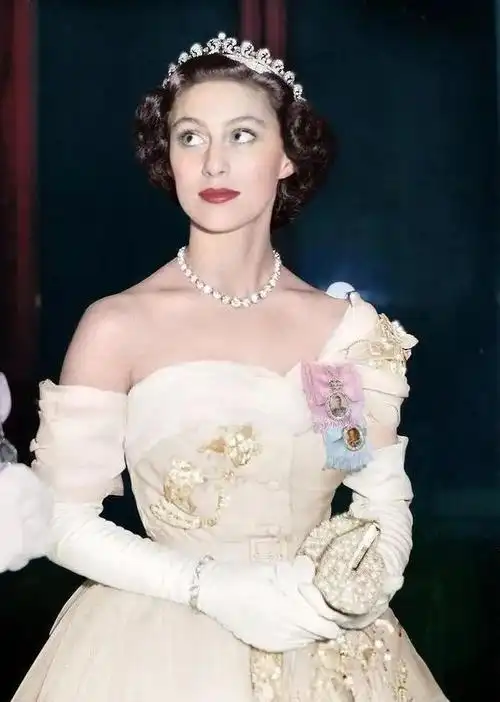 玛格丽特公主倾国倾城,儿女却都是凸嘴龅牙,孙辈隔代遗传了美貌