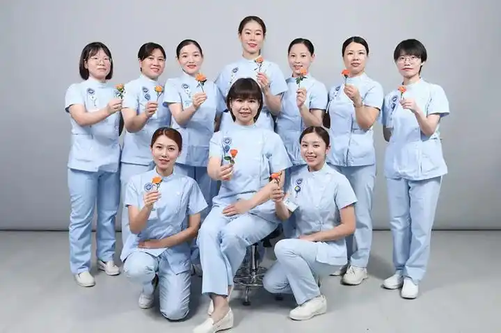 一入护理深似海从此软妹变狠人这30队深圳护士的故事绝了