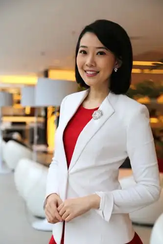 凤凰卫视主持人全荃个人简介