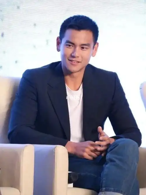 520,剪个圆寸头,立即让你男友力爆棚!