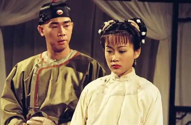 近期综艺节目《无限超越班》请来了98版电视剧《鹿鼎记》的演员,当年