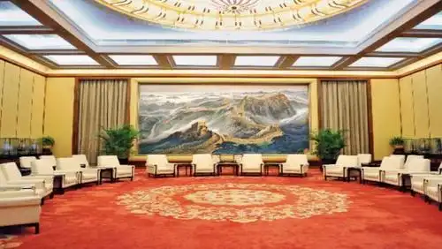 被誉为"中国第一风水画" 许仁龙创作的《万里长城》悬挂于人民大会堂