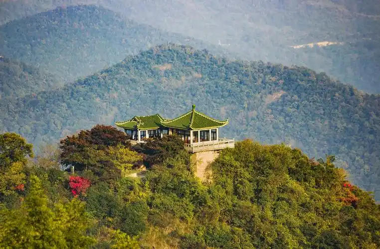 莫干山团建:夏季高温退!退!退!_温度_空调_战场