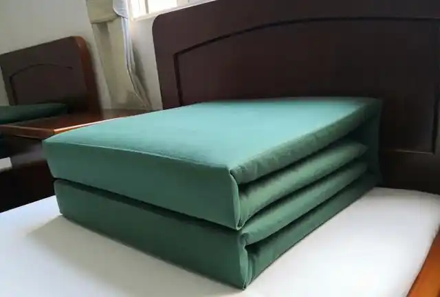 出门看队列,进门看内务",而那一床棱角分明的被子是最能代表军人形象