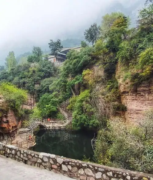 河南辉县郭亮村挂壁公路风景