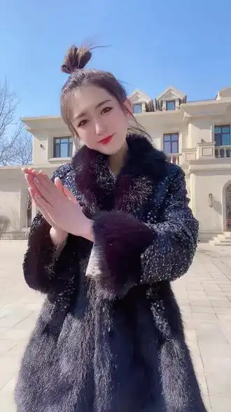 小鑫鑫轻奢服饰在抖音记录美好生活20220504 - 抖音