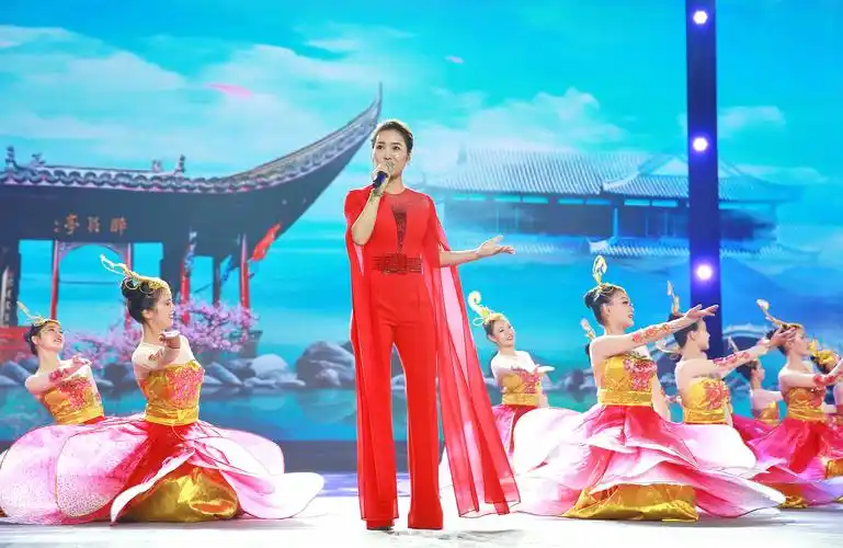 著名作曲家舒楠作曲,知名歌手云朵演唱,最能代表滁州人民的心声:"醉美