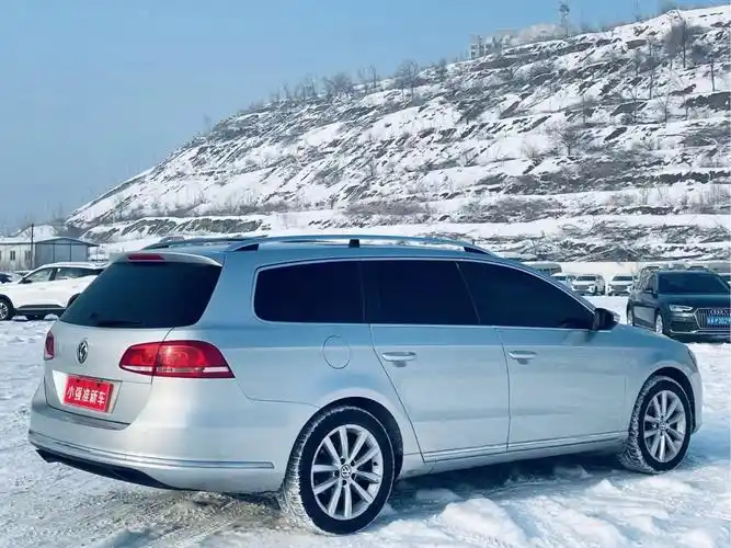 车辆图片新到:2012年7月女士一手进口大众迈腾旅行车,办完40万的东西