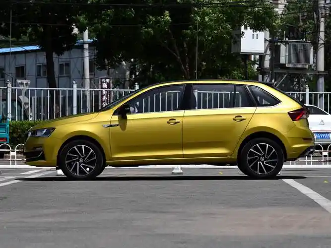 两厢低价小车,德系合资品质,7.79万起,实拍斯柯达昕动