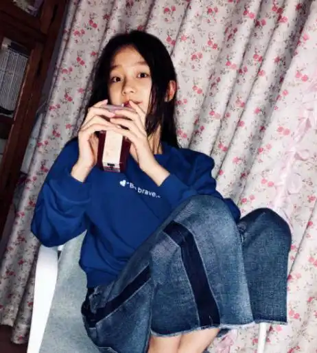 近一段时间,有些网友曝出了纪含姿的近照,从照片中来看,纪含姿不仅没