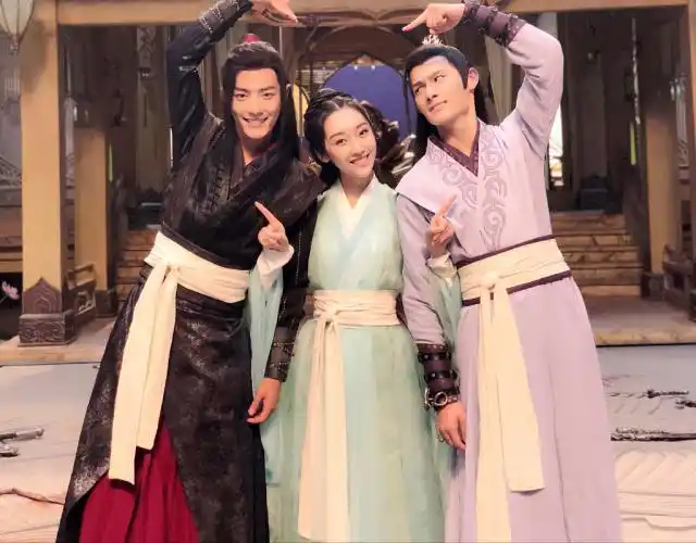 太遗憾!宣璐听《无羁》泪奔惹粉丝意难平,肖战汪卓成隔空被cue