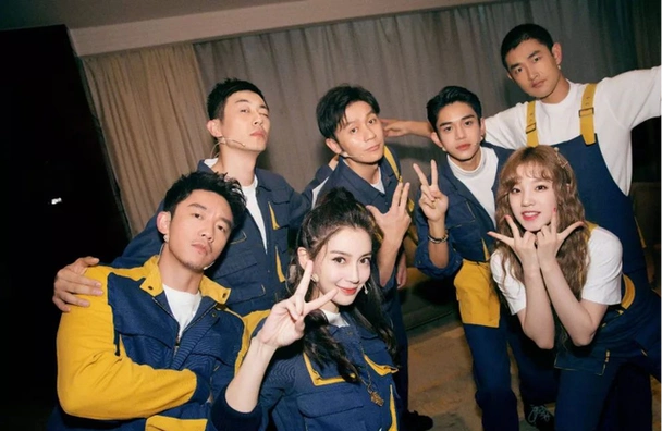 大家觉得综艺节目《奔跑吧7》收视率创出了新低的原因是什么?