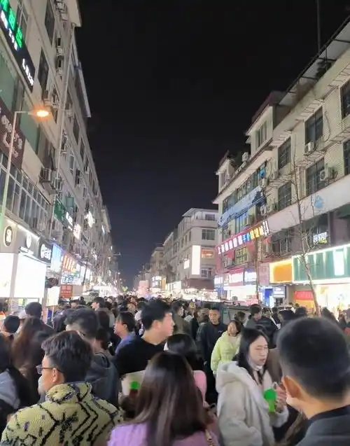 成都夜市天花板,浪漫至死不渝,在温江很想你_因为_大学城_小吃摊