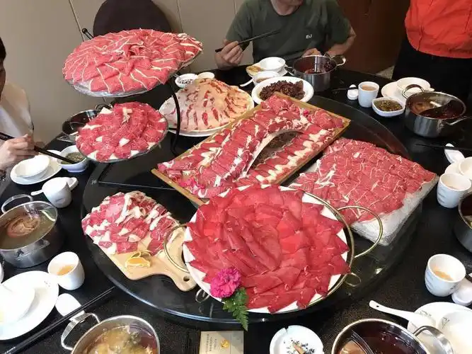 谁说昆明东边没好吃的这家清真牛肉火锅好吃到犯规热气腾腾大降温必备