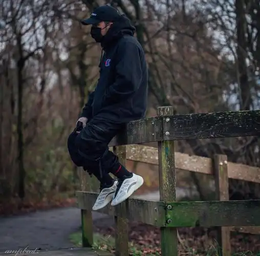 球鞋搭配,yeezy 700 v3 要怎么穿?