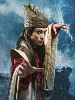 双耳神(陈威翰饰演)