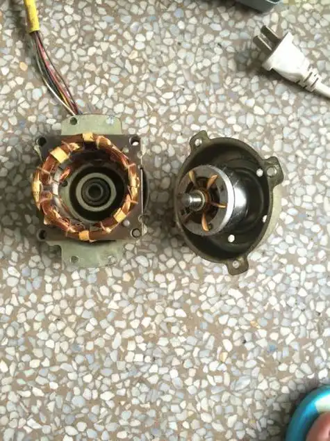 电风扇电机一插电转了一转不动 电风扇不转了是为什么?