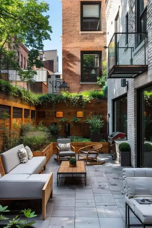 有个院子真好,待上一整天都不会闷