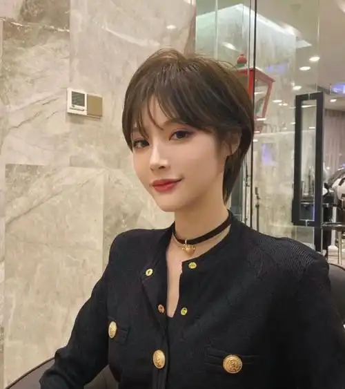 长脸短发发型图片,长脸短发图片女士(教科书式的"变美发型")