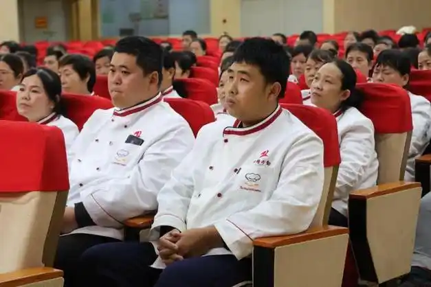 衡水二中第四届食堂安全标准知识竞赛成功举行