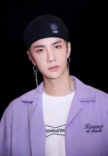 王一博能驾驭任何颜色1紫系列