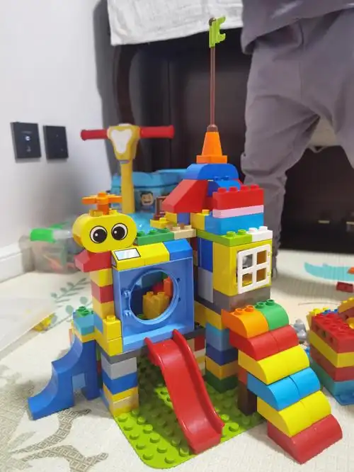 乐高拼搭大型滑梯