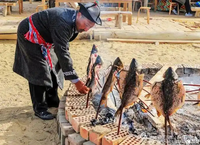 罗布人传统烤鱼