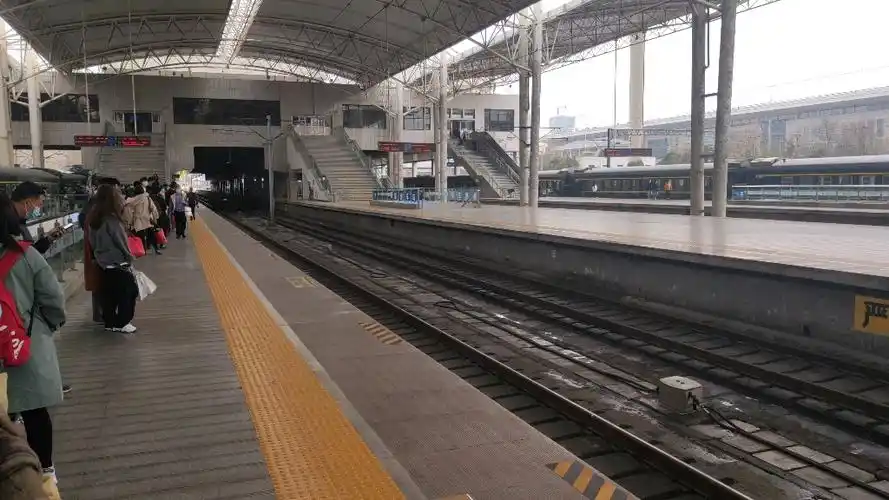 【随拍】g875次列车进郑州站