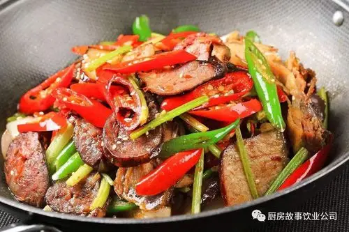 信义路【厨房故事】除了层出不穷的美味新菜,更大的惊喜还在后面…