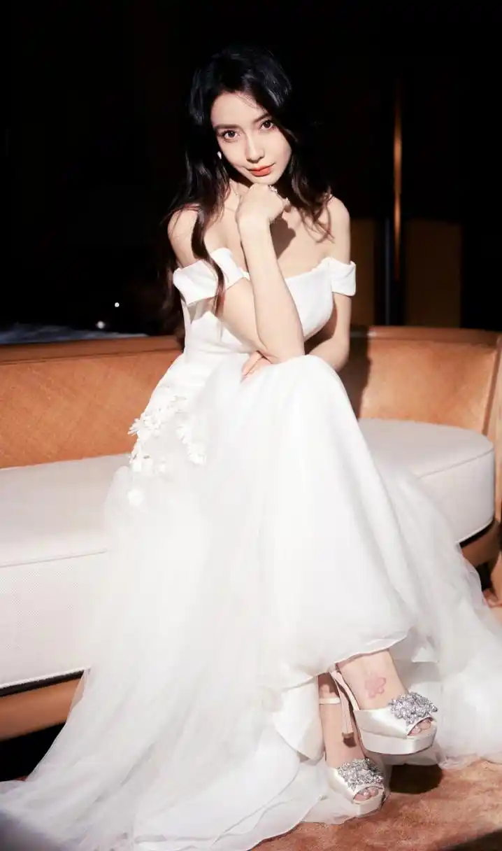 angelababy  美腿玉足合集
