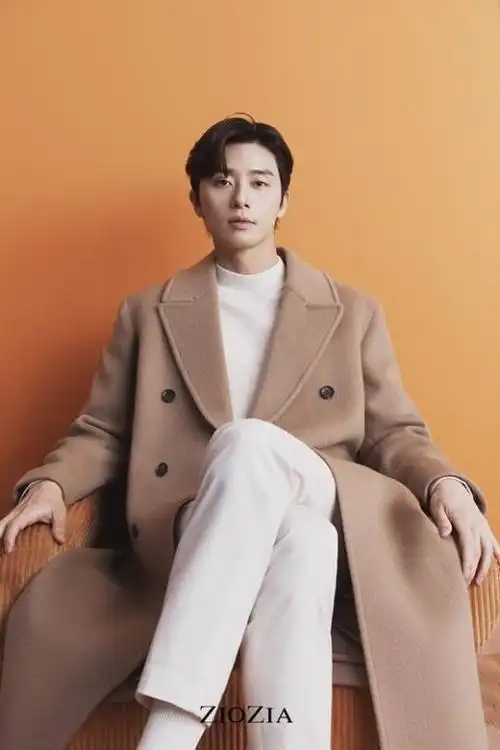 西装好禁欲!韩国艺人朴叙俊最新代言宣传照曝光