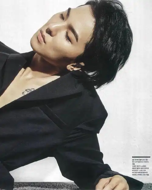 宋旻浩超话95#与mino一起的记忆碎片#  77d-219  0815arena