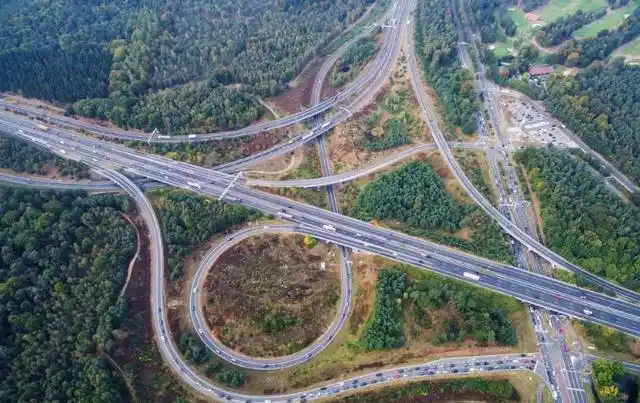 合凤高速公路是连接陕西渭南合阳县和宝鸡市凤翔县的一条高速公路