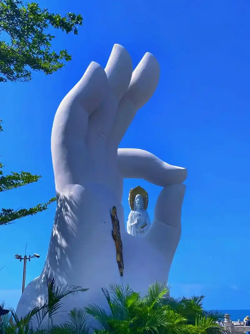 海南|三亚·南海观音.观音菩萨像高108米,一体化三尊,一面 - 抖音