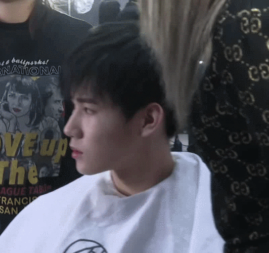 张真源|时代少年团_新浪新闻