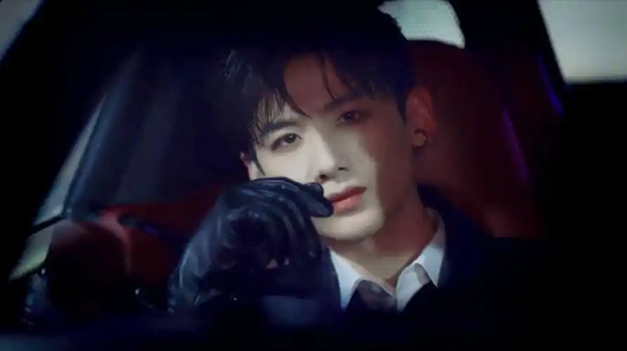 目标人物白敬亭郝燃