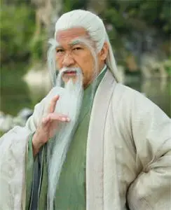 有个白胡子老头和女扮男装在水上比武的是什么电视剧