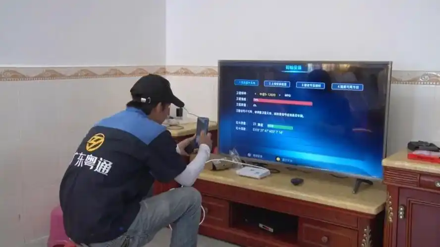 海丰免费安装户户通卫星直播机畅通偏远群众接收信息渠道