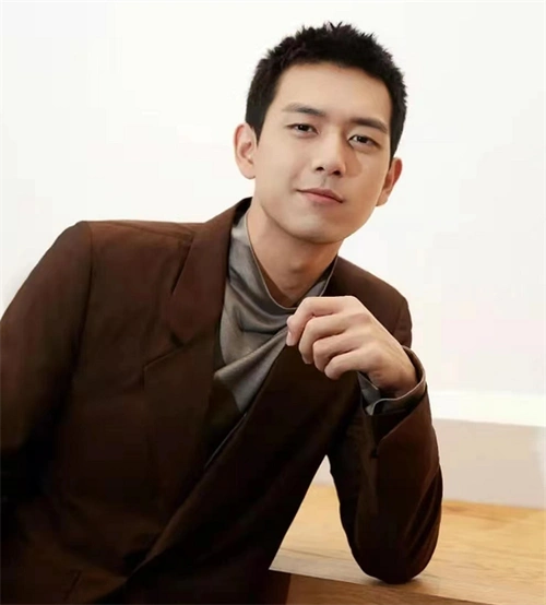 升级版男生短发 栗子头正流行