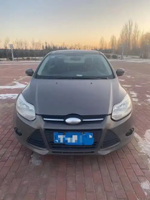 青岛抵押车13年福特福克斯出售