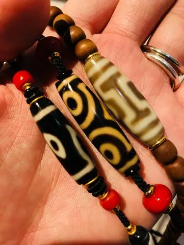 帆哥来聊一聊真"天珠"