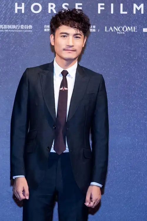 《嘉年华》台湾首映好评如潮 耿乐因太帅险些错过角色