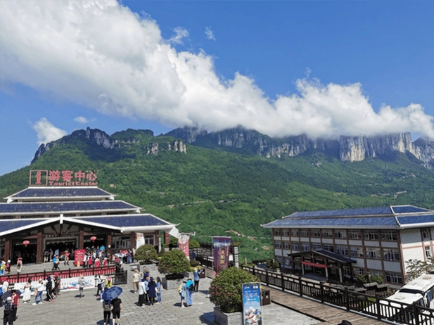 tips:关于恩施旅游景点恩施旅游资源非常丰富,最出名的景点当属恩施大