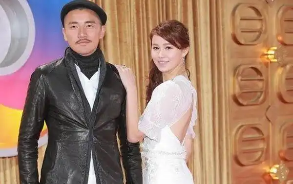 黄翠如洪永城结婚照是怎么回事 好友成夫妻真相大公开