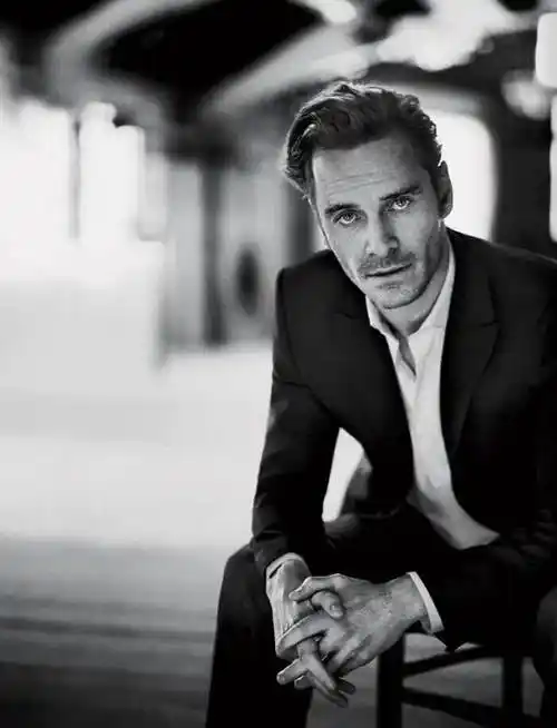 明明很禁欲为什么又称他为欧洲第一腰