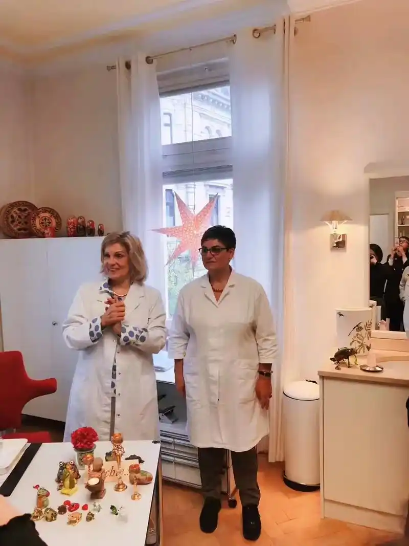 "赤诚相见"疗养院.早上好#照顾好自己的身体 - 抖音