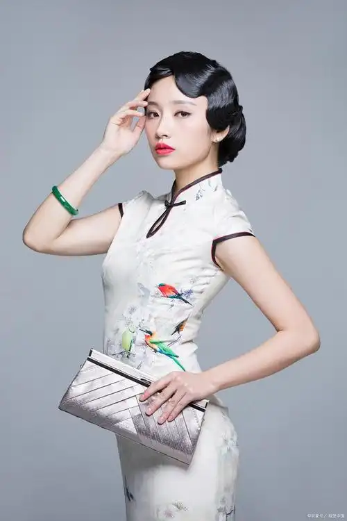 旗袍是不是对大胸的妹子不太友好?