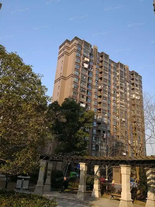 繁荣华庭楼盘外观图