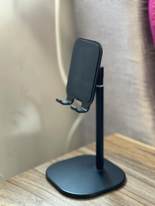 拼多多一款高性价比手机支架分享理由99元的支架支撑力不错可以支撑